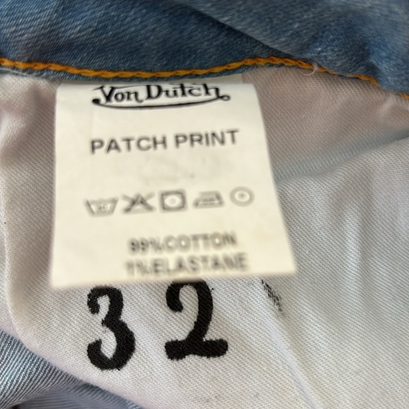 Von Dutch Patch Print Jeans - Picture 10 of 11